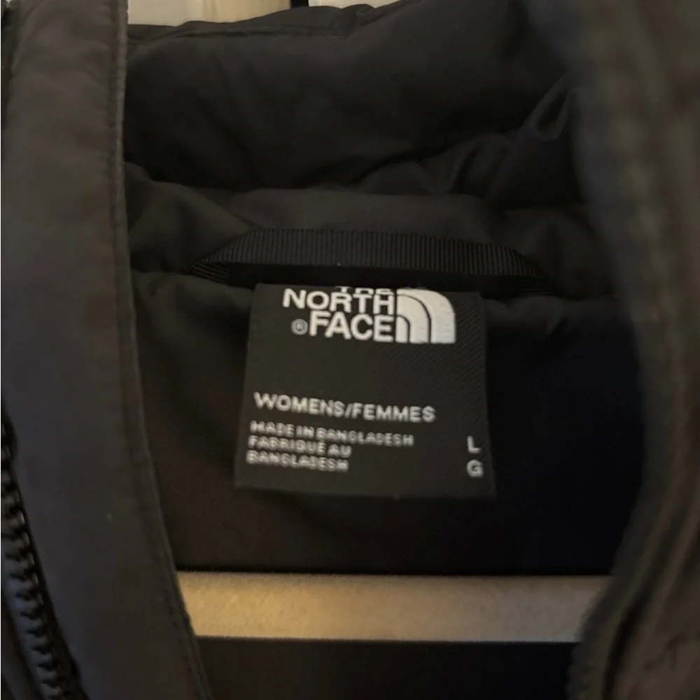 Like new! The North Face Womens Aconcagua 3 Down Insulated Hoodie Jacket L - Picture 3 of 10